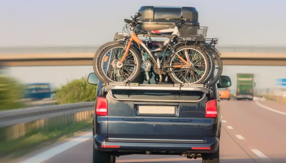 interdit de rouler avec un porte-vélo sur hayon