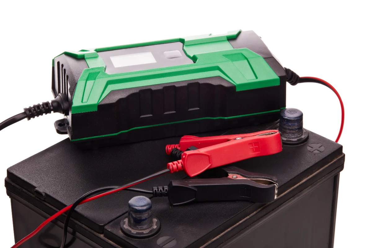 Chargeur de batterie intelligent pour voiture