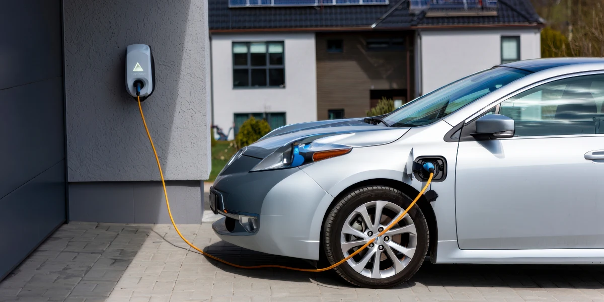 recharger sa voiture électrique à la maison