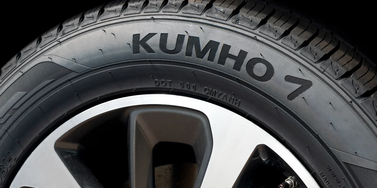 pneu kumho avis